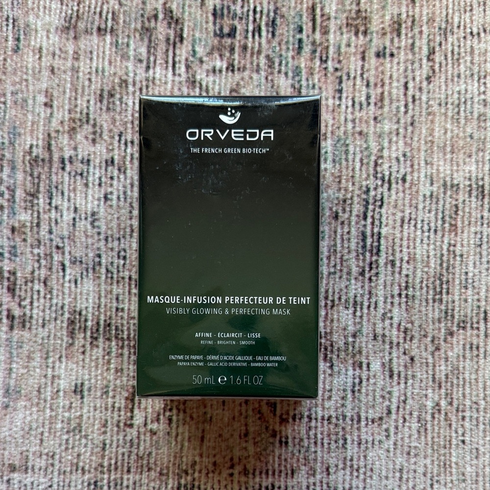 Orveda Visibly Glowing & Perfecting Mask